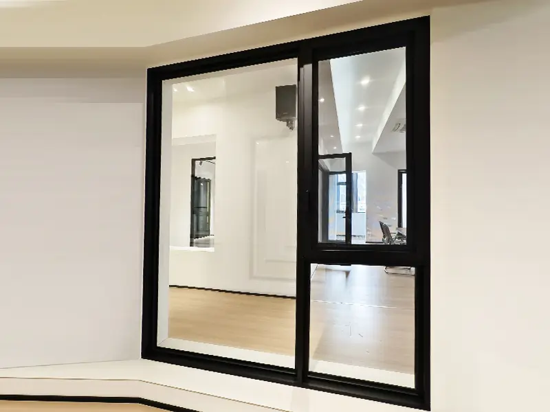 Aluminiumfenster mit integriertem Insektenschutz